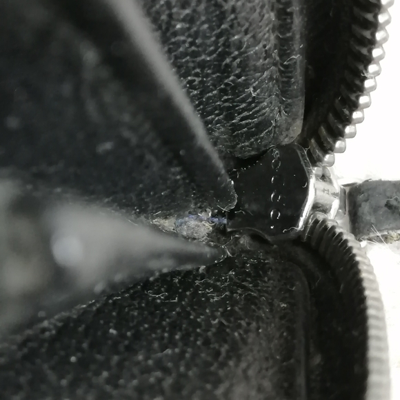 Authentic Gucci wallet - Picture 7 of 12